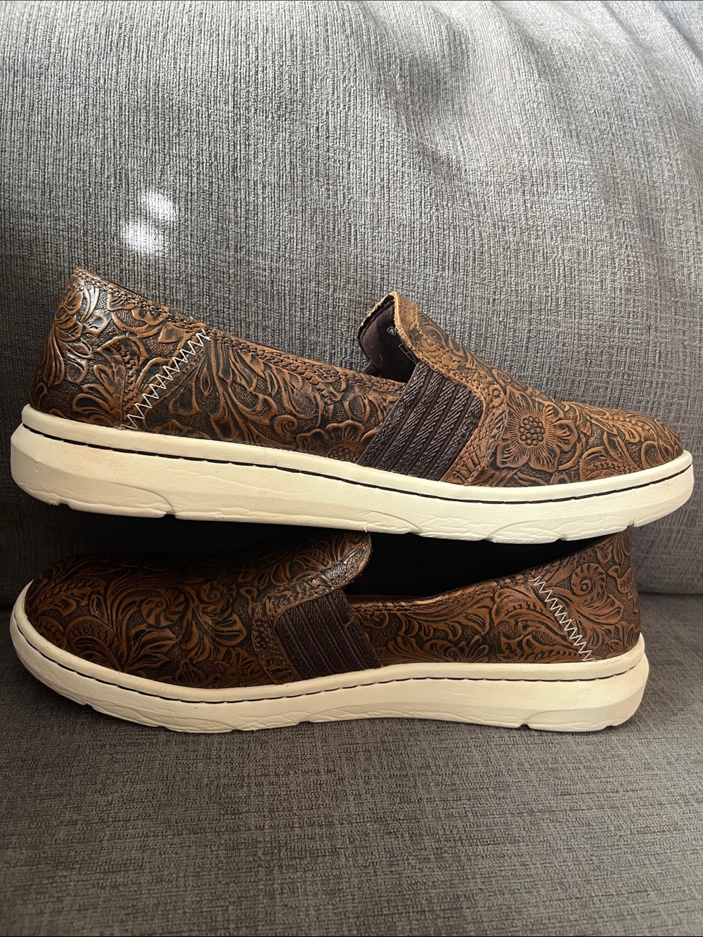 Ariat Brown Floral Slip-On Loafers Women’s 9.5B - Picture 7 of 11